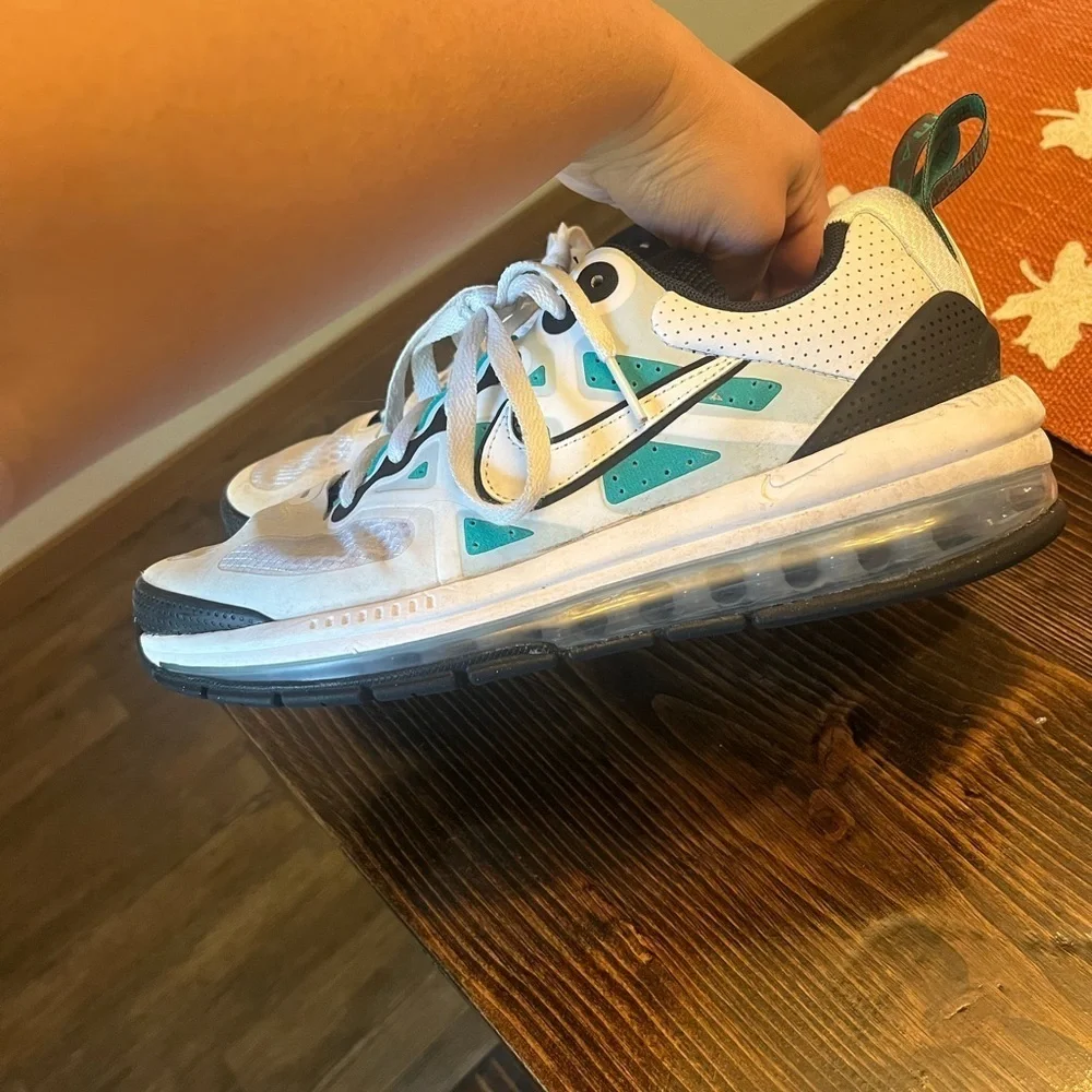 Men’s Nike Air Max Genome White Clear & Emerald - Picture 4 of 6